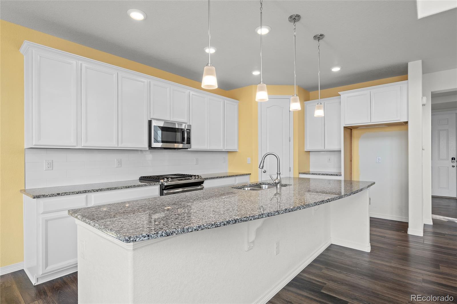 18916 W 84th Place