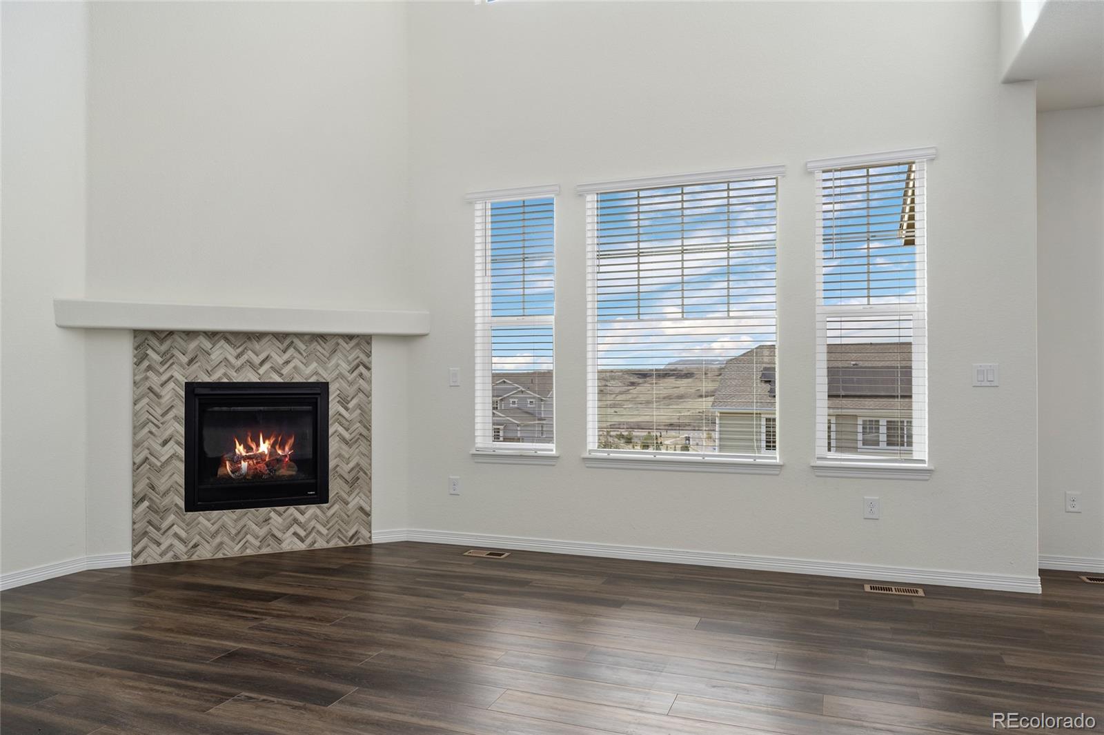 18916 W 84th Place