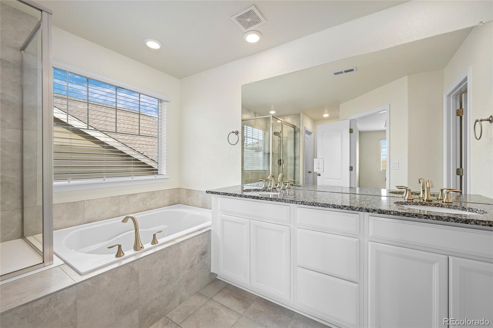 18916 W 84th Place