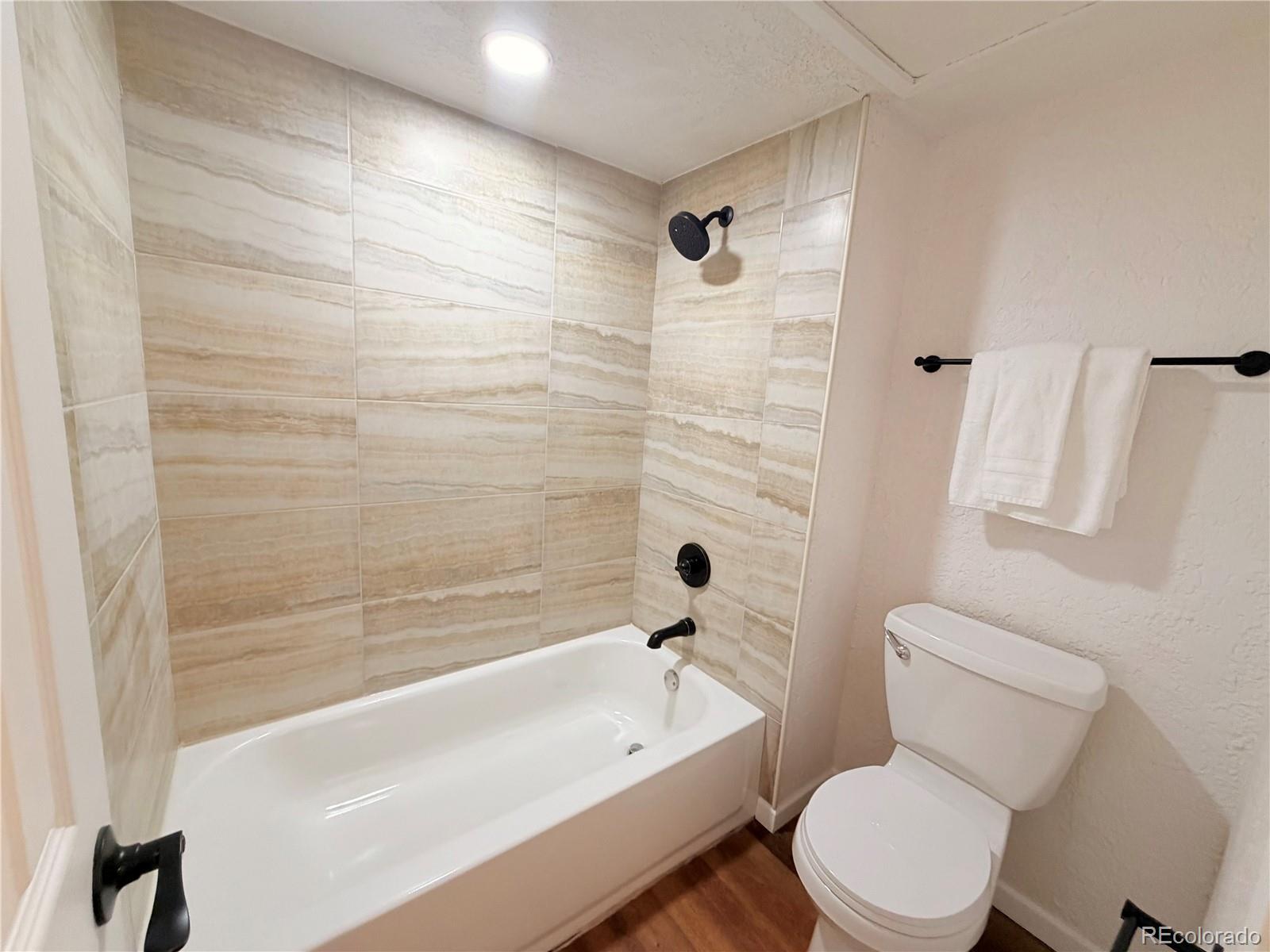 9995 E Harvard Avenue Unit: 274