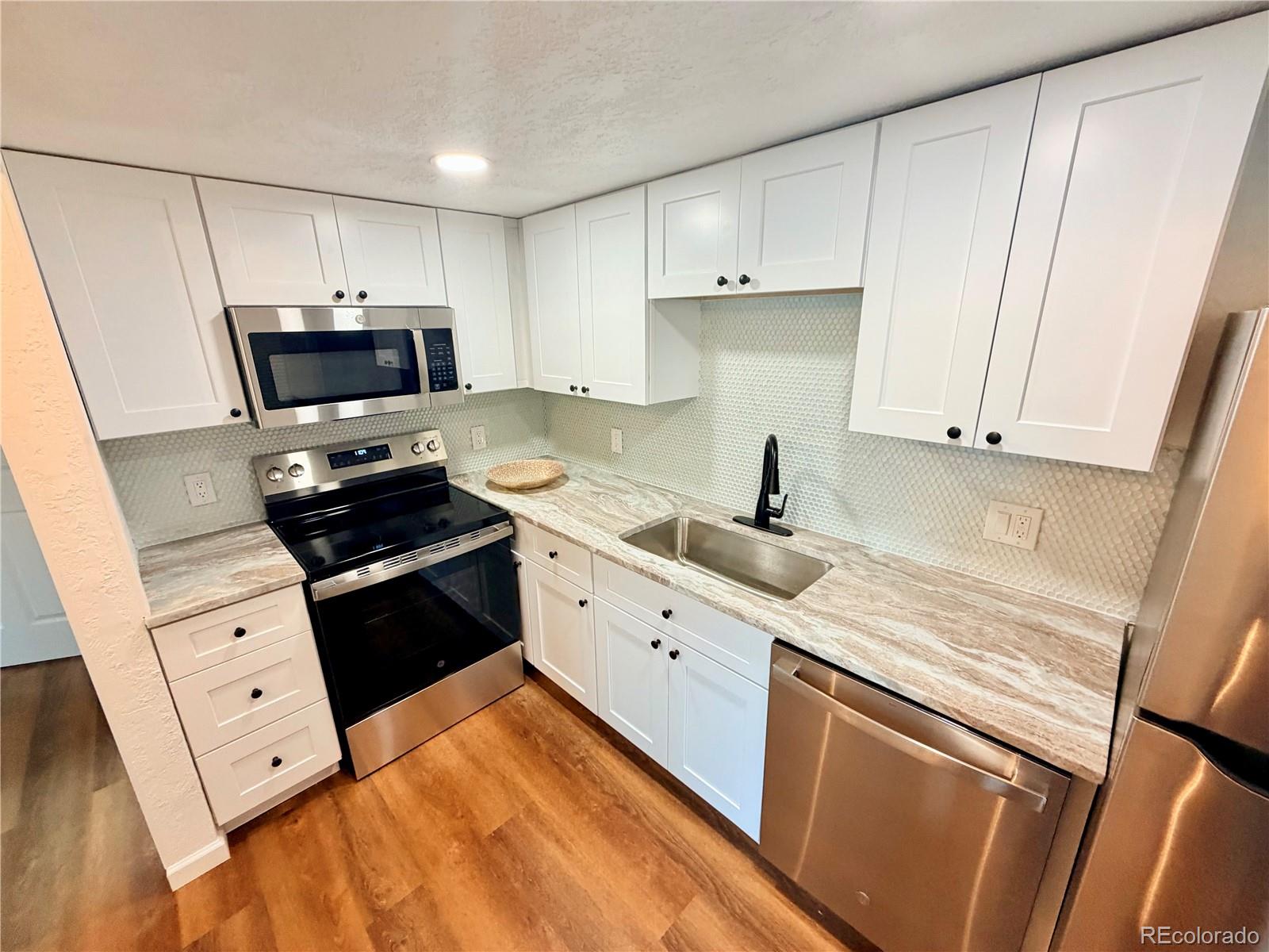 9995 E Harvard Avenue Unit: 274