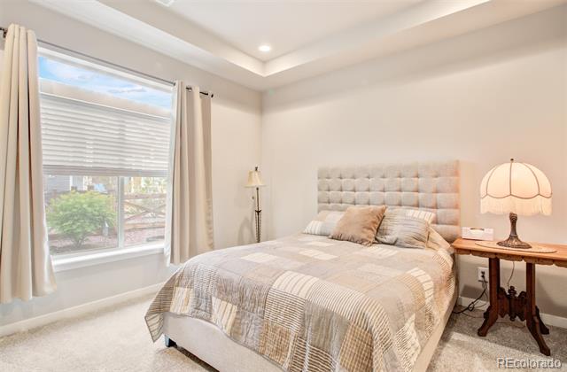 6374 Syre Point
