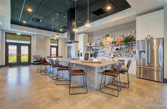 6374 Syre Point