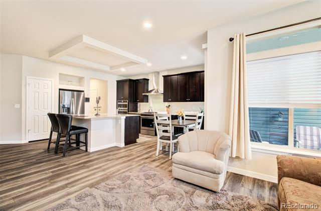 6374 Syre Point