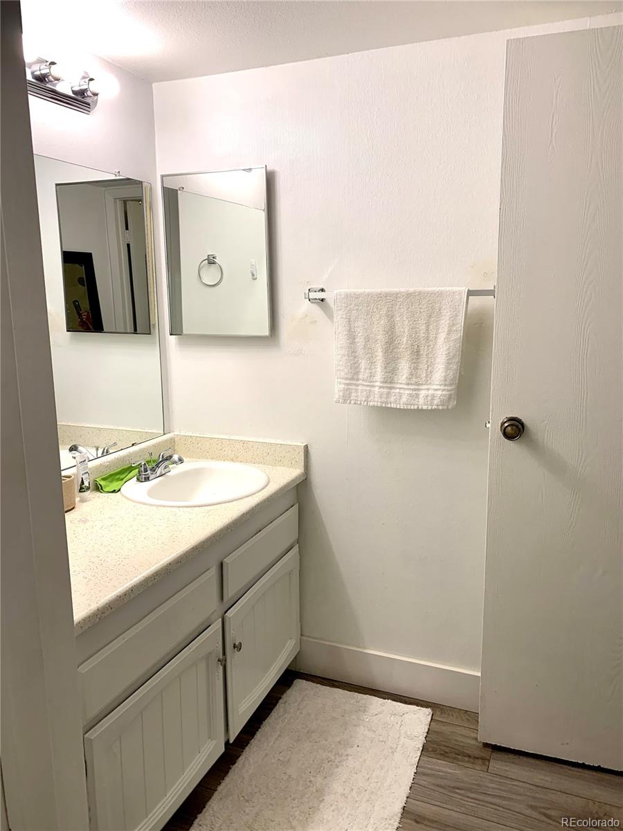 14226 E 1st Drive Unit: B04