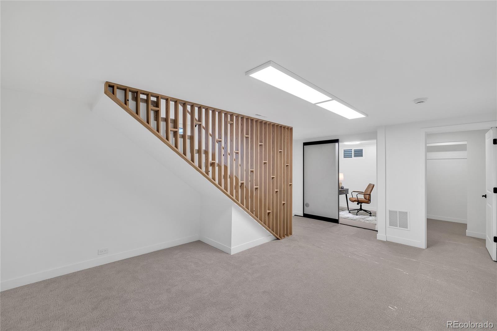 3735 S Hibiscus Way