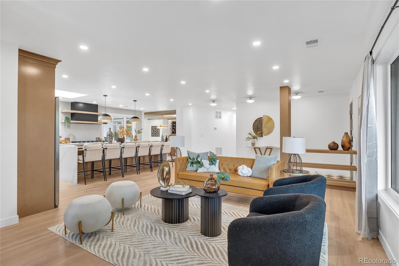 3735 S Hibiscus Way