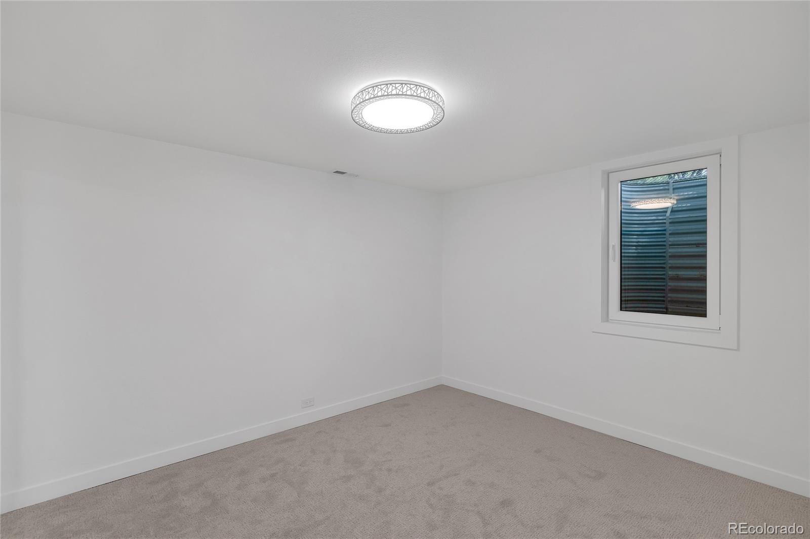 3735 S Hibiscus Way
