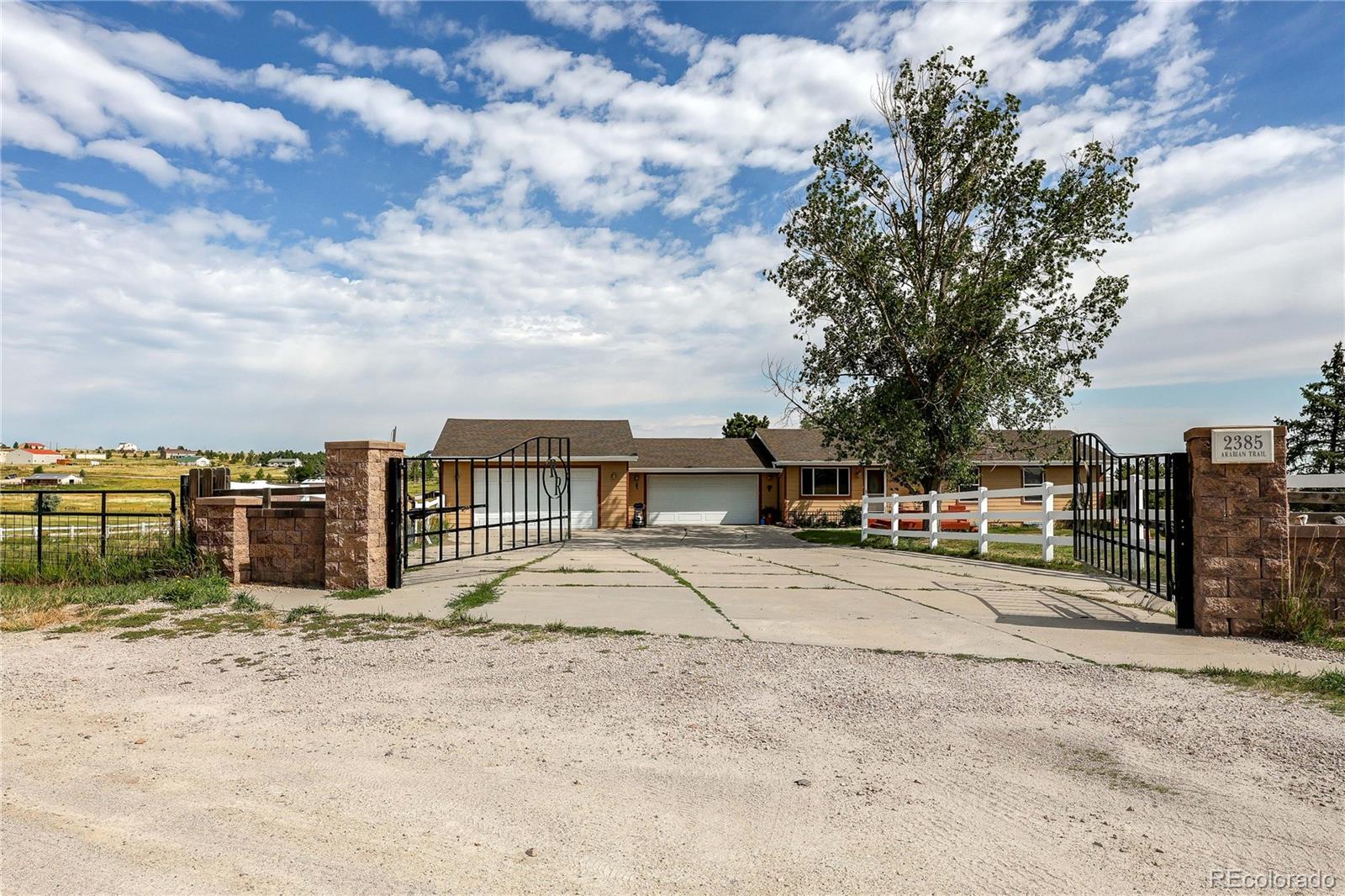 2385 Arabian Trail