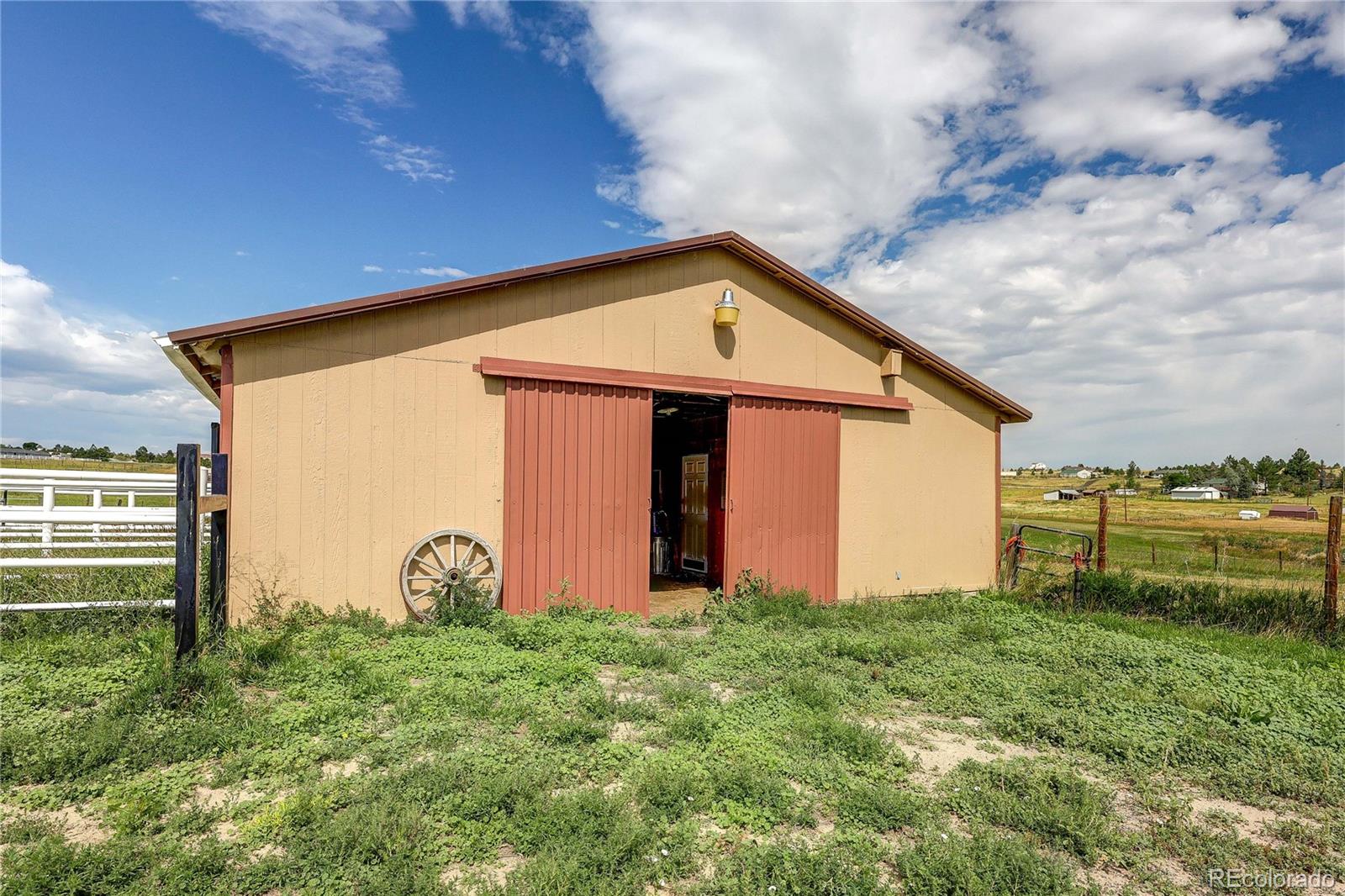 2385 Arabian Trail