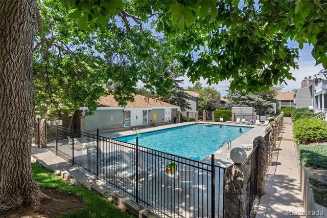 942 S Walden Street Unit: 206