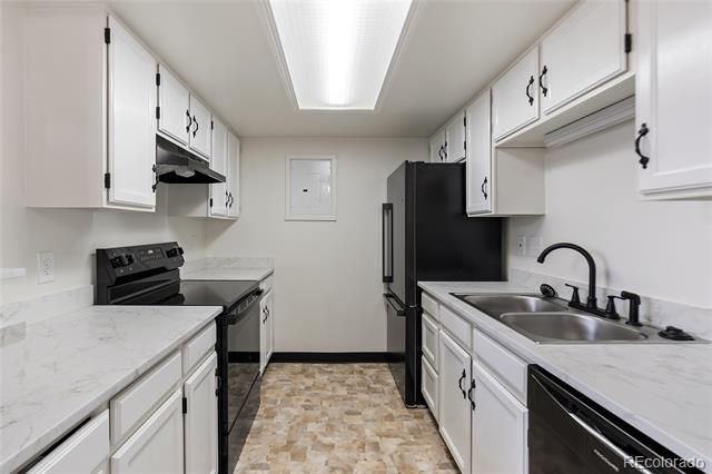 942 S Walden Street Unit: 206