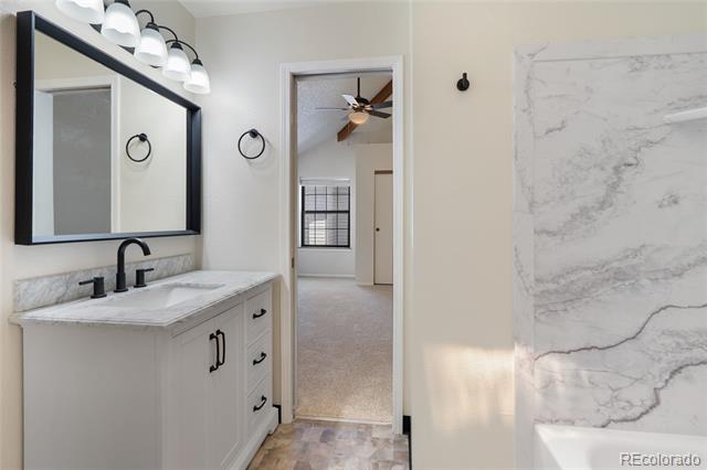 942 S Walden Street Unit: 206