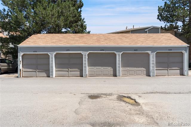 942 S Walden Street Unit: 206