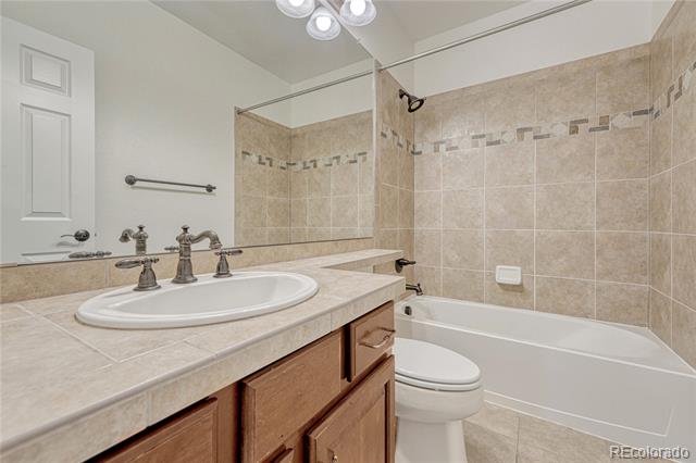 6825 Robertsdale