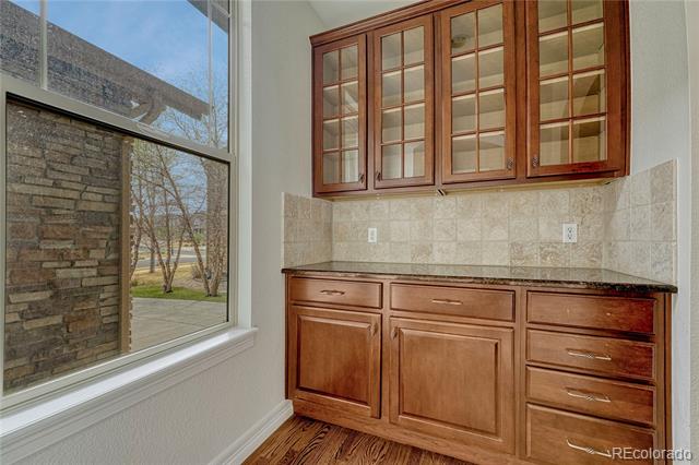 6825 Robertsdale
