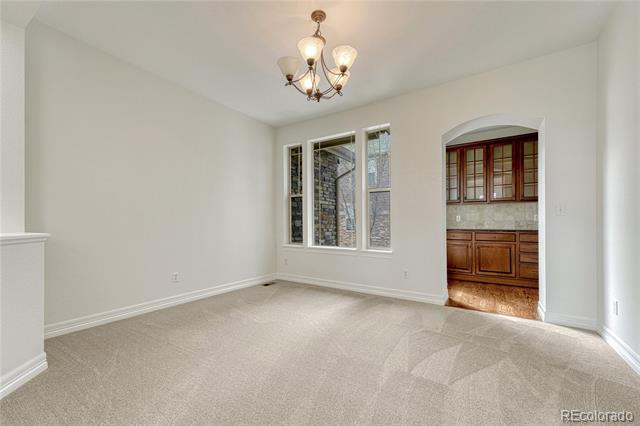 6825 Robertsdale