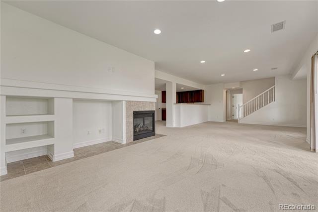 6825 Robertsdale
