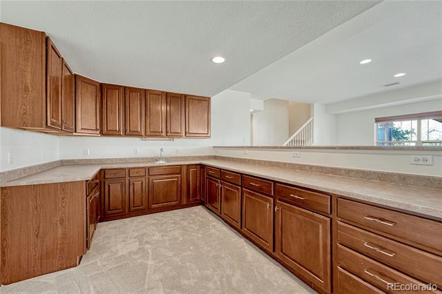 6825 Robertsdale
