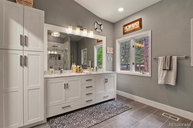 929 Tenderfoot Drive