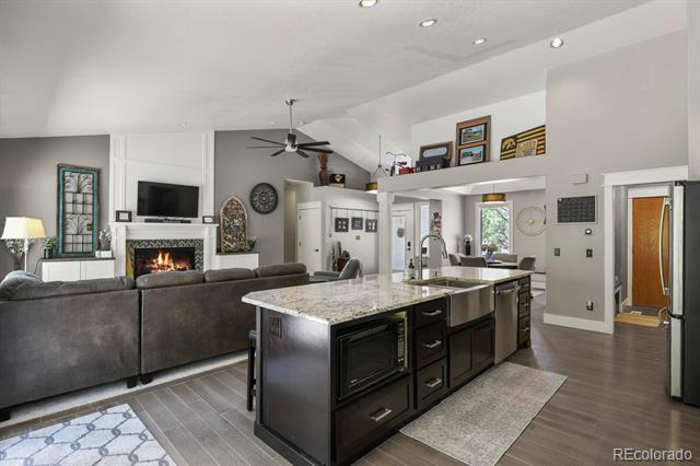 929 Tenderfoot Drive