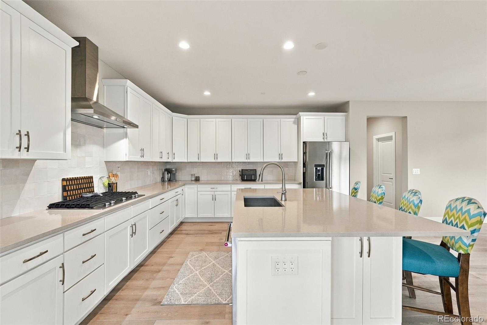 5895 Los Olivas Point