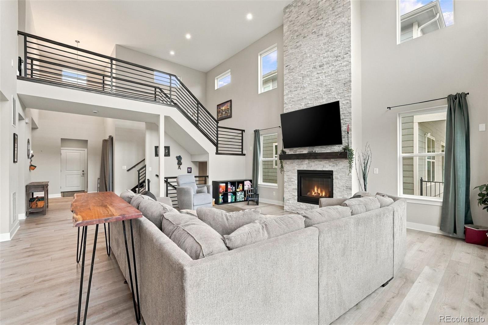 5895 Los Olivas Point