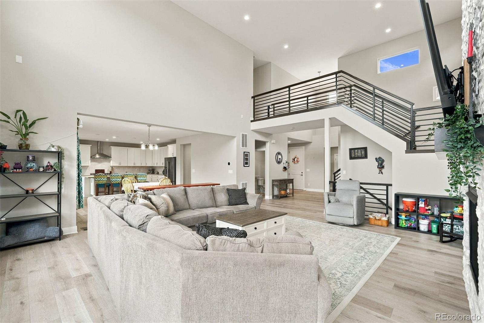 5895 Los Olivas Point