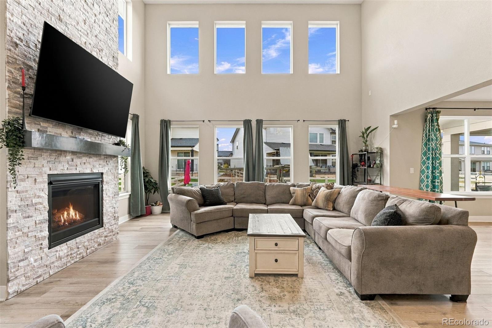 5895 Los Olivas Point