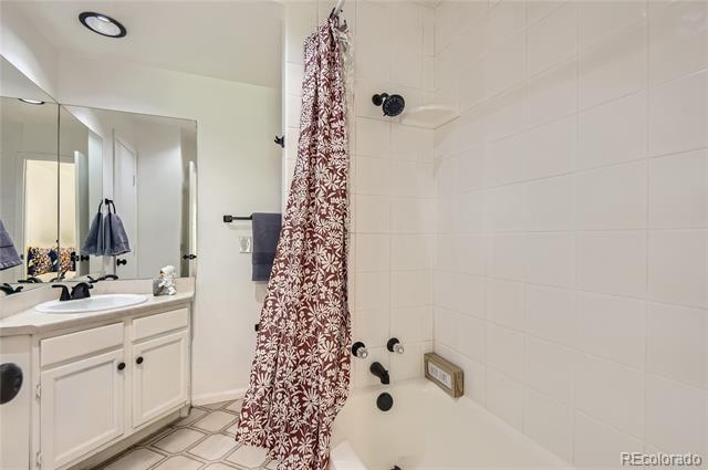14129 E Dickinson Drive Unit: D
