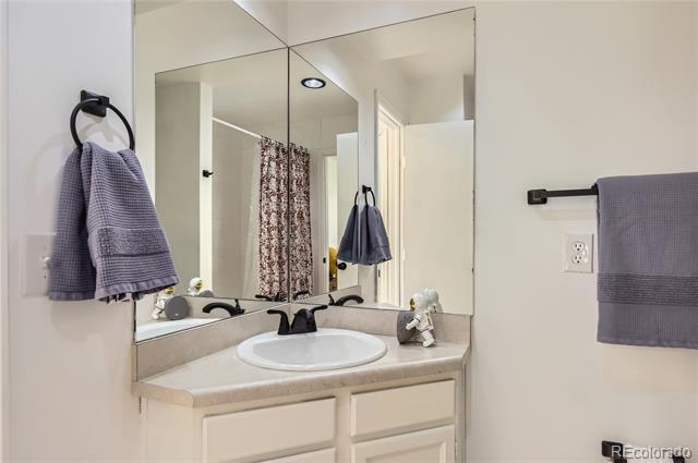 14129 E Dickinson Drive Unit: D