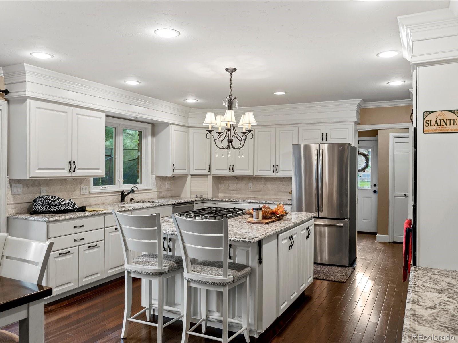 7646 S Bear Mountain