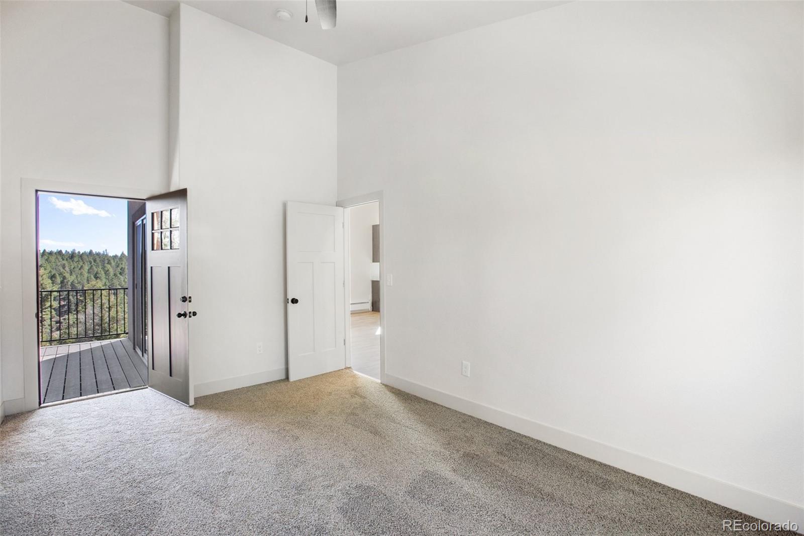 52 W Eldorado Circle