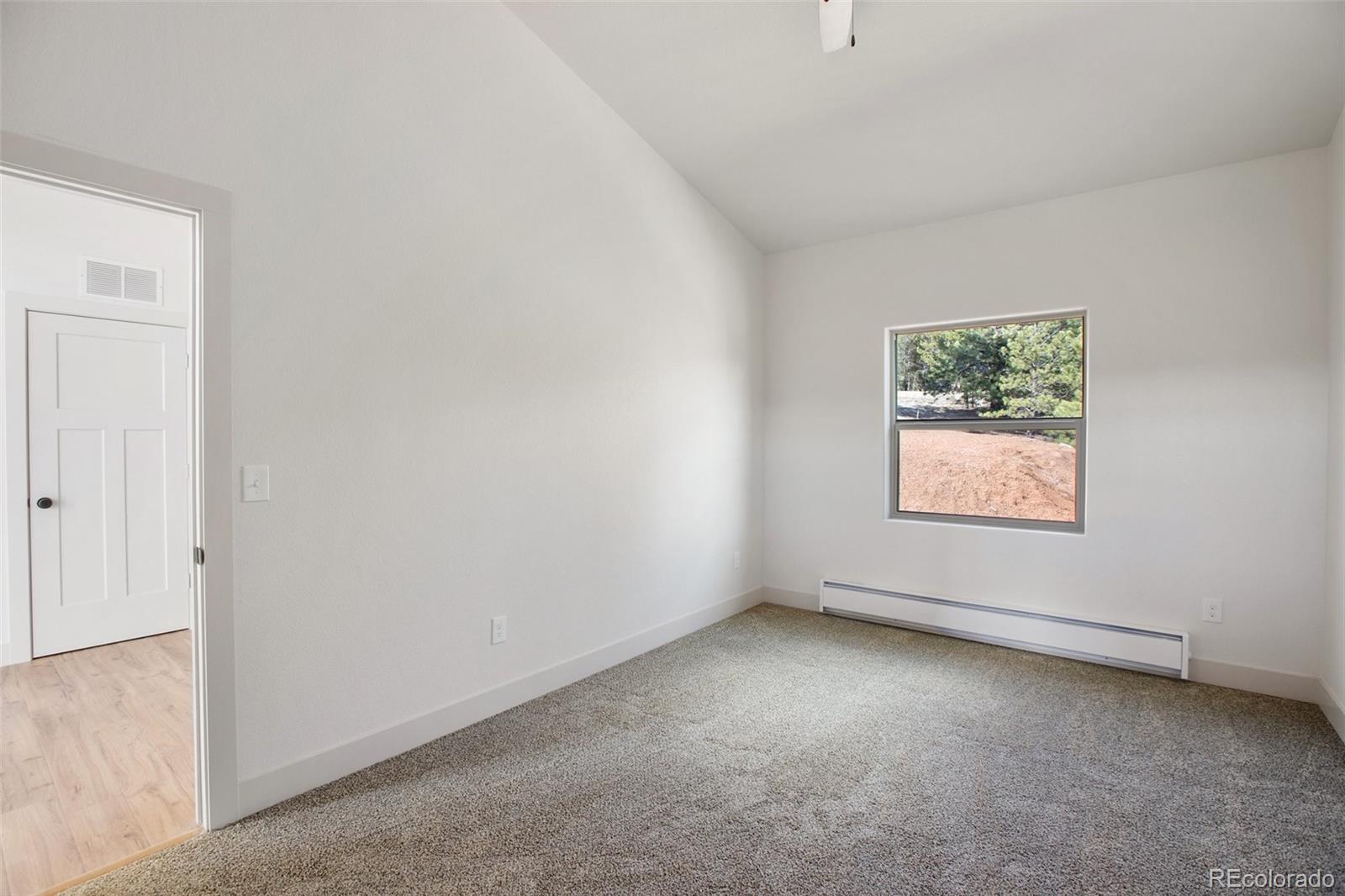 52 W Eldorado Circle