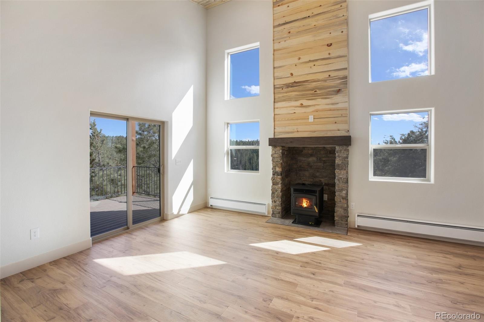 52 W Eldorado Circle