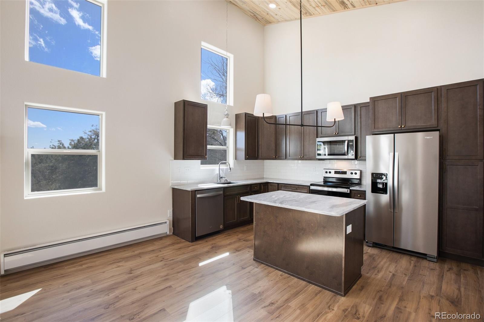 52 W Eldorado Circle