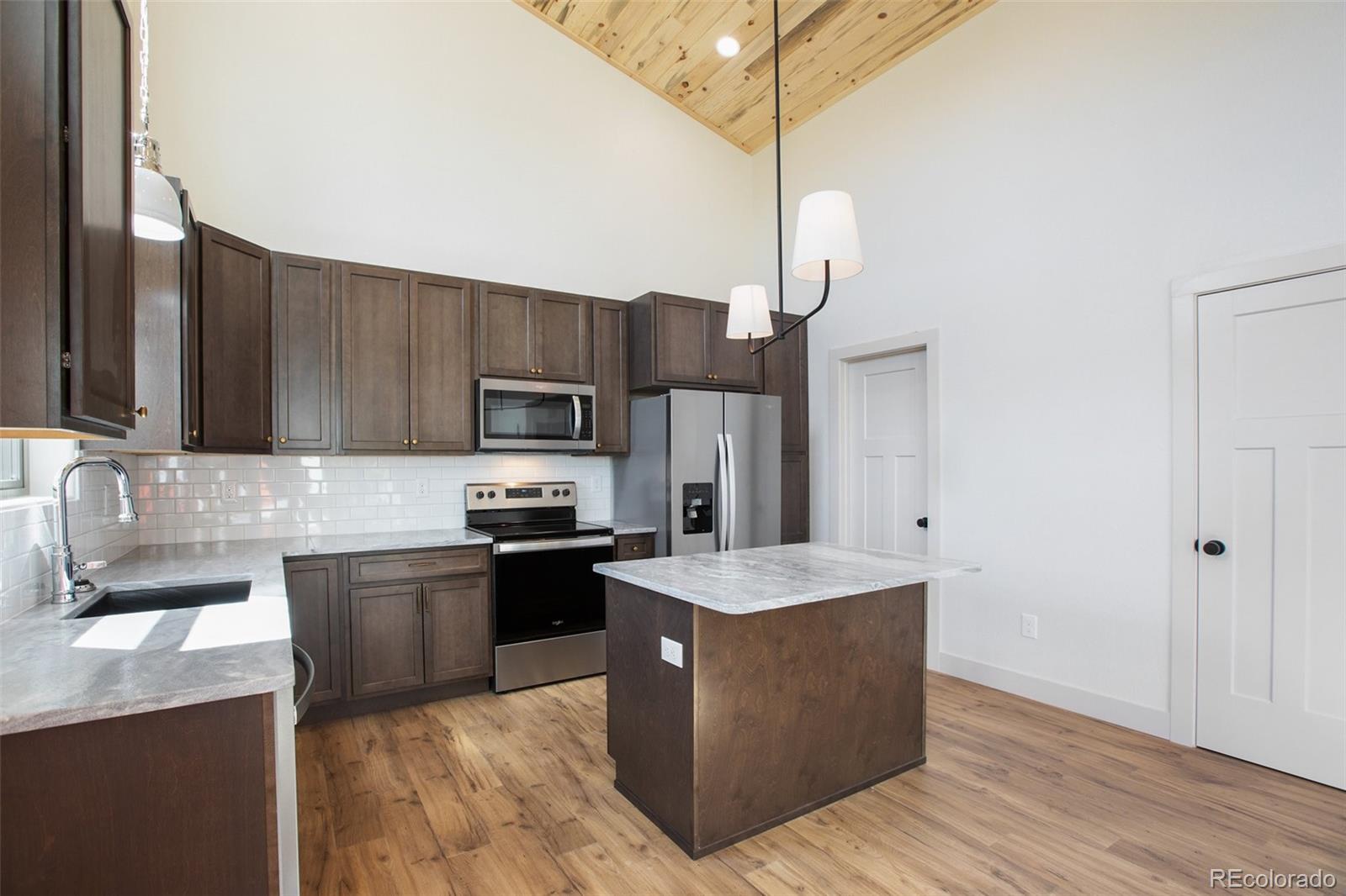 52 W Eldorado Circle
