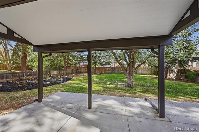 4011 S Magnolia Way