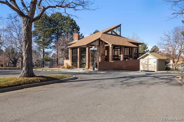 12602 E Warren Drive Unit: D