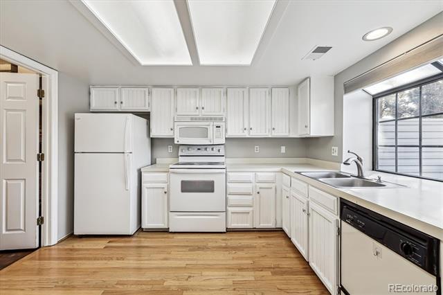 12602 E Warren Drive Unit: D