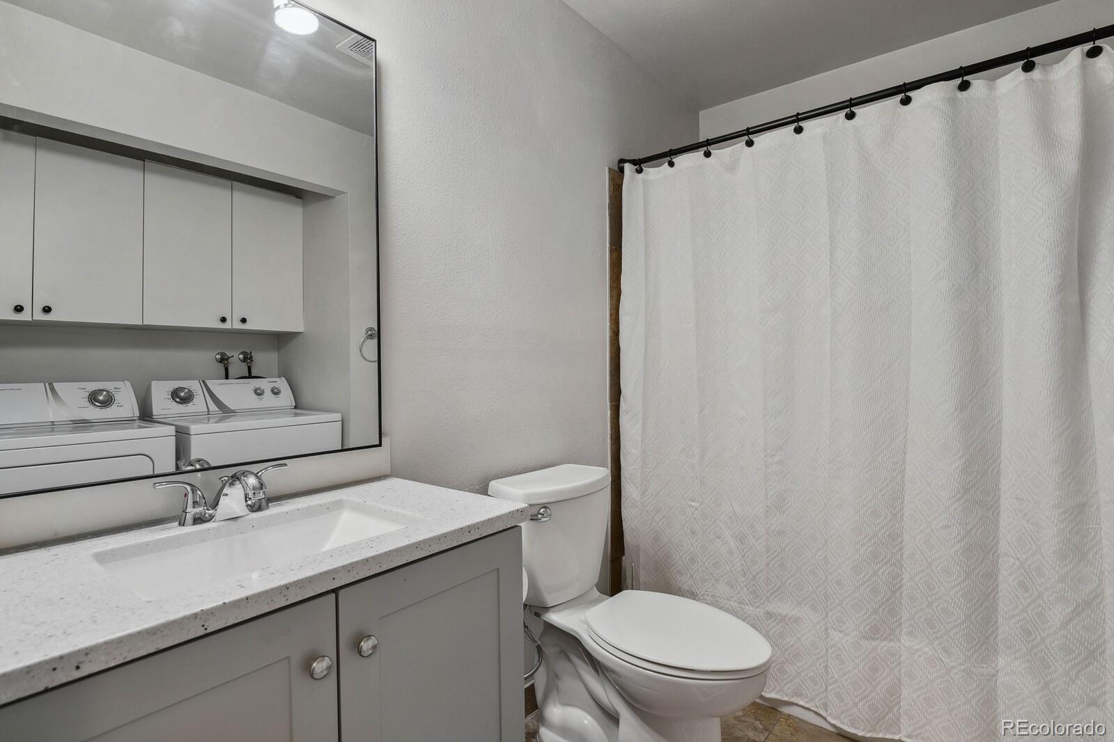 3404 S Eagle Street Unit: 201
