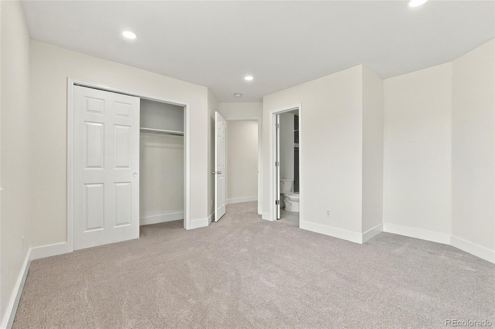 5070 S Olathe