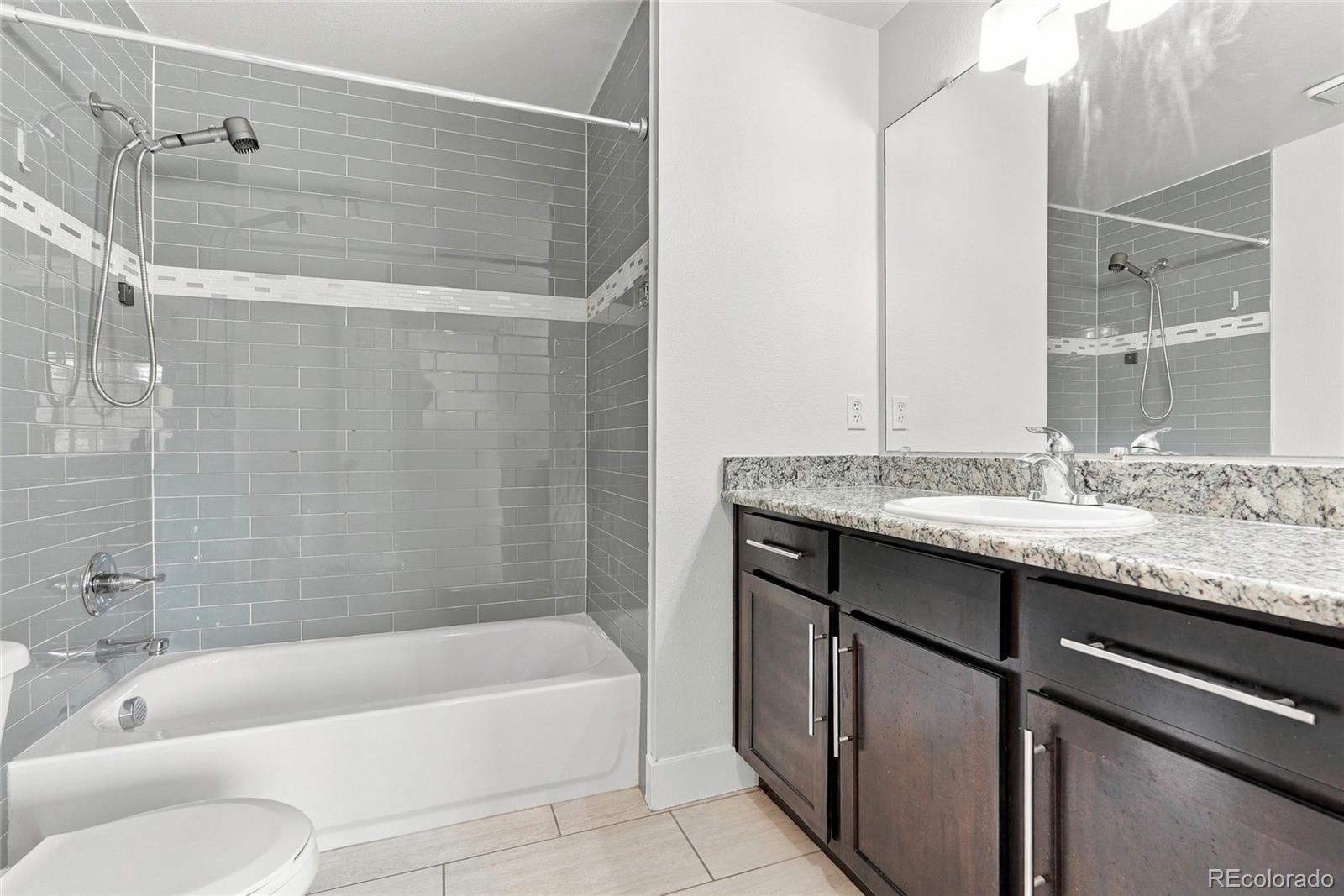 5070 S Olathe