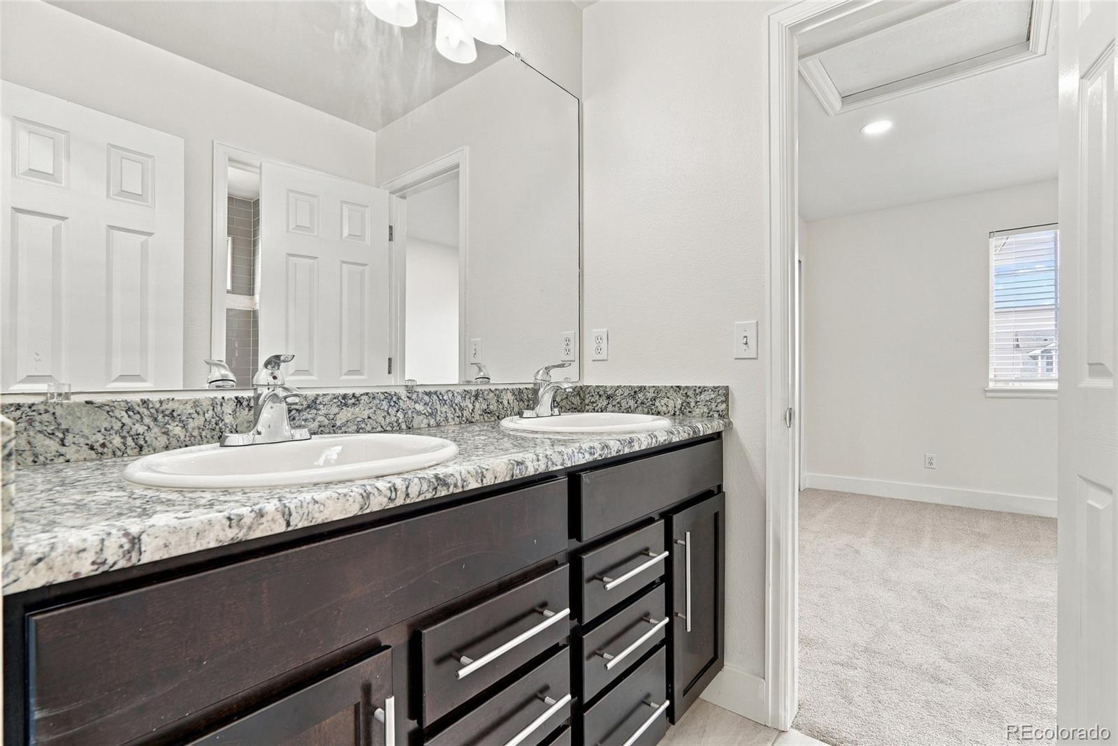 5070 S Olathe