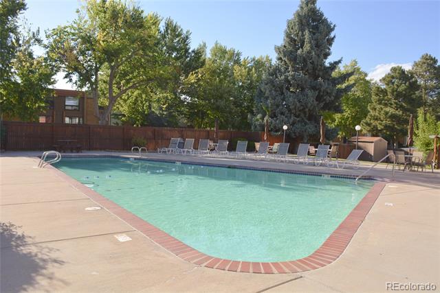 2815 S Locust Street Unit: F