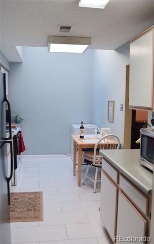 2815 S Locust Street Unit: F