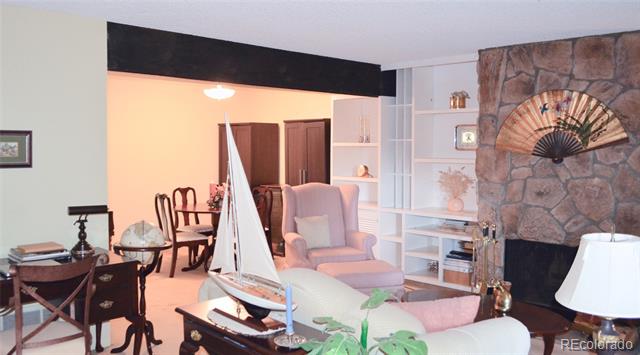 2815 S Locust Street Unit: F