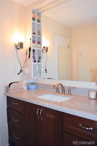 2815 S Locust Street Unit: F