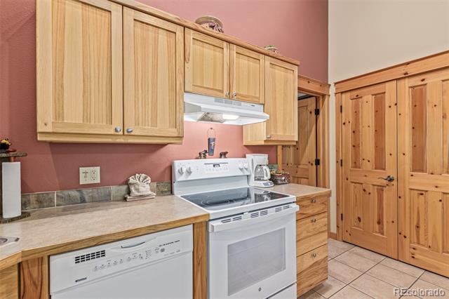 2100 Fall River Road Unit: 8