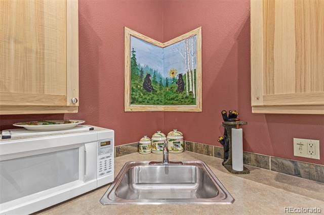 2100 Fall River Road Unit: 8